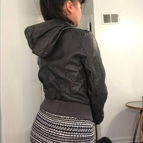 Grey jacket - Picture 3 of 3